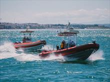 Παροχή βοήθειας από τα σκάφη της Ελληνικής Ομάδας Διάσωσης σε ακυβέρνητη λέμβο