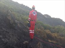 Η Ελληνική Ομάδα Διάσωσης επιχειρεί στην πυρκαγιά της Ουρανούπολης στην Χαλκιδική