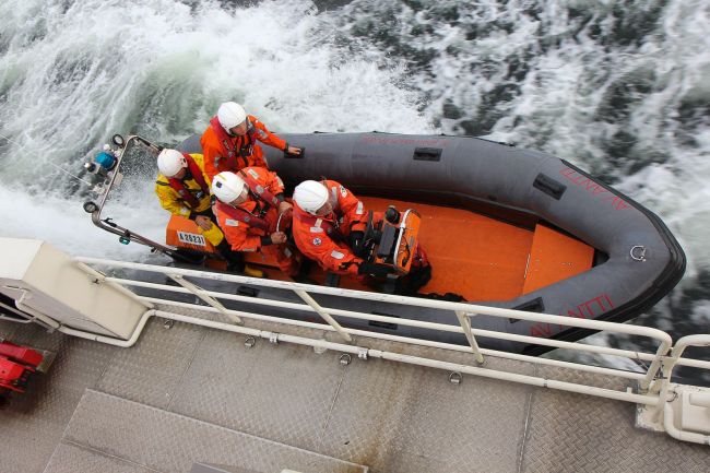 Participation of an HRT member in a crew exchange program of the International Maritime Rescue Federation